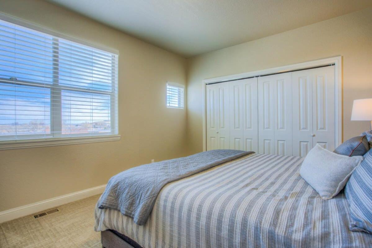 4bd Pikes Peak Views Minutes To Hiking & Dining *