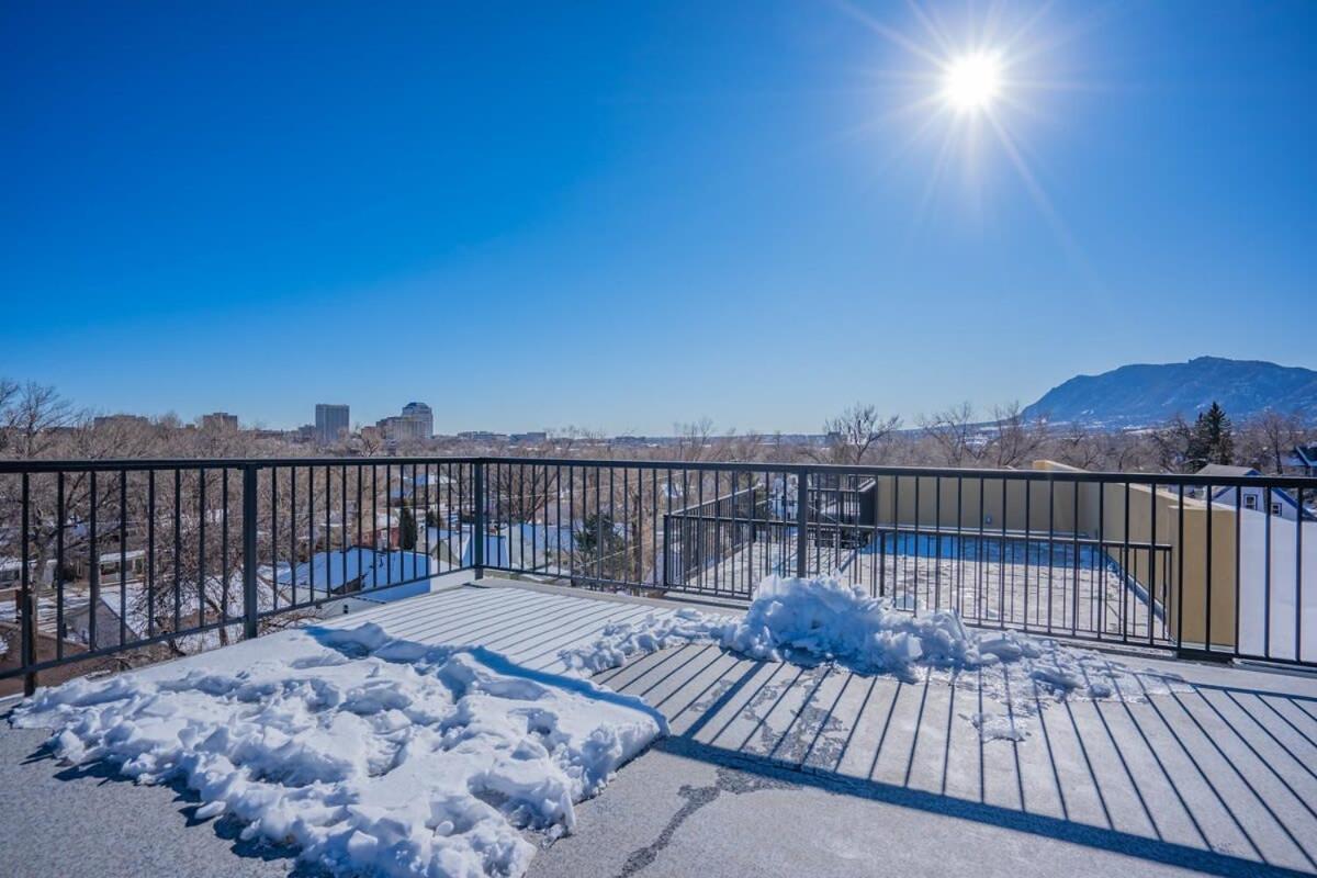 4br Urban Rooftop Patio With Views Holiday home *
