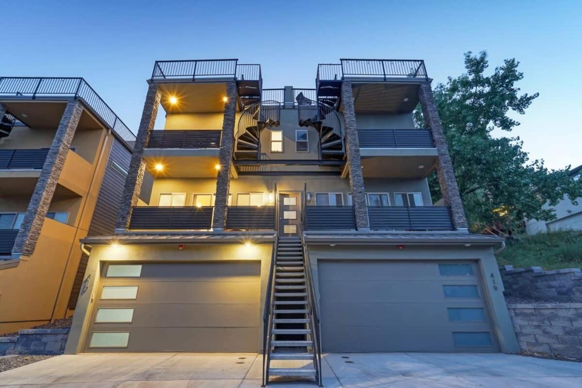 4br Urban Rooftop Patio With Views