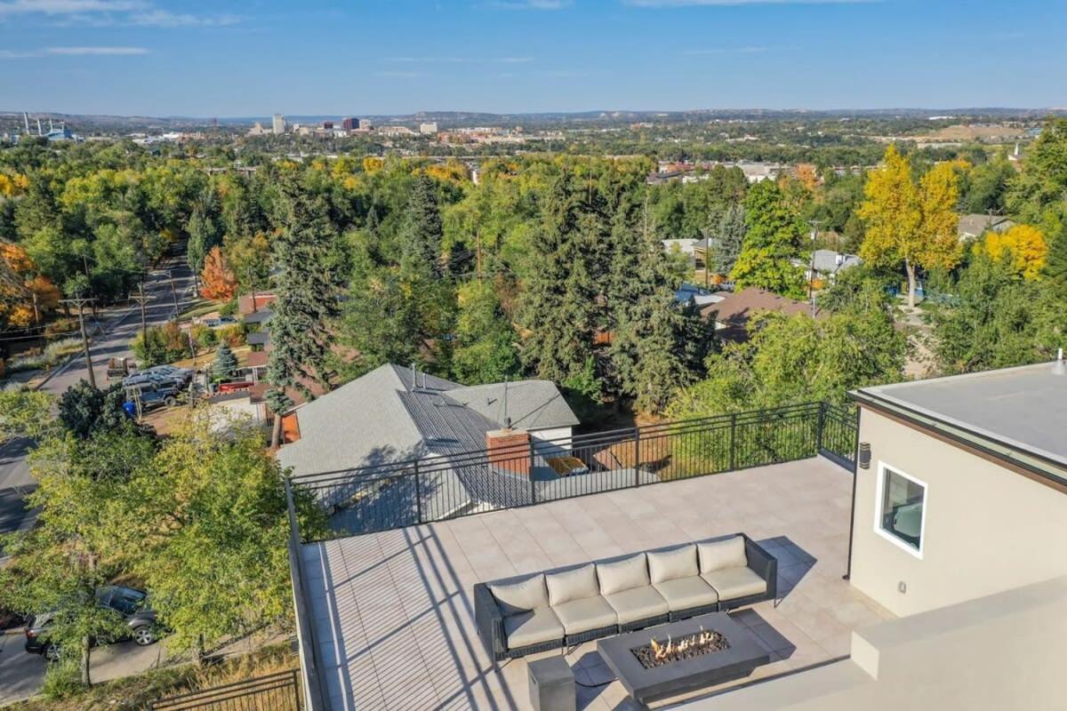 4bd Beautiful Rooftop Mountain Views New Townhome Colorado Springs