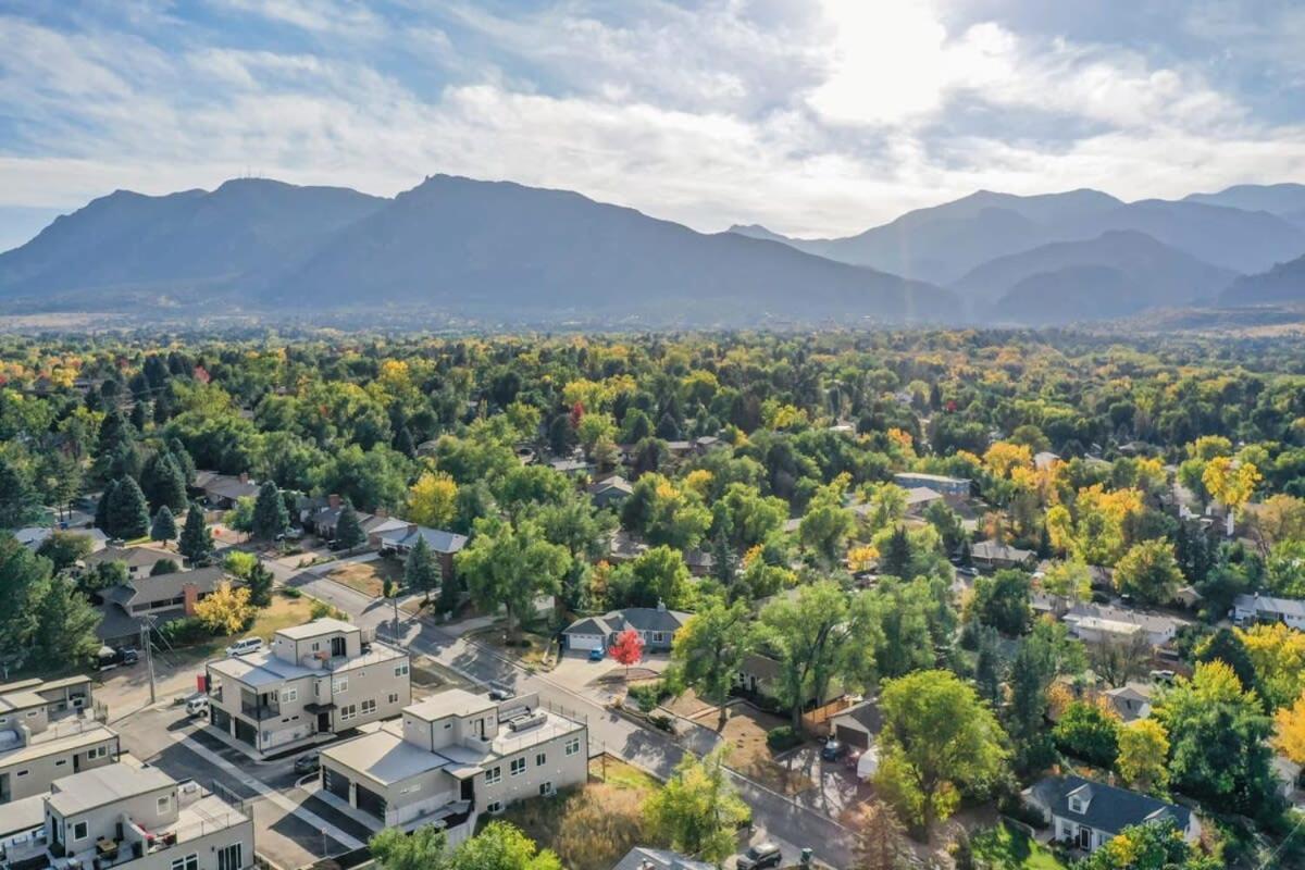 4bd Beautiful Rooftop Mountain Views New Townhome Holiday home *