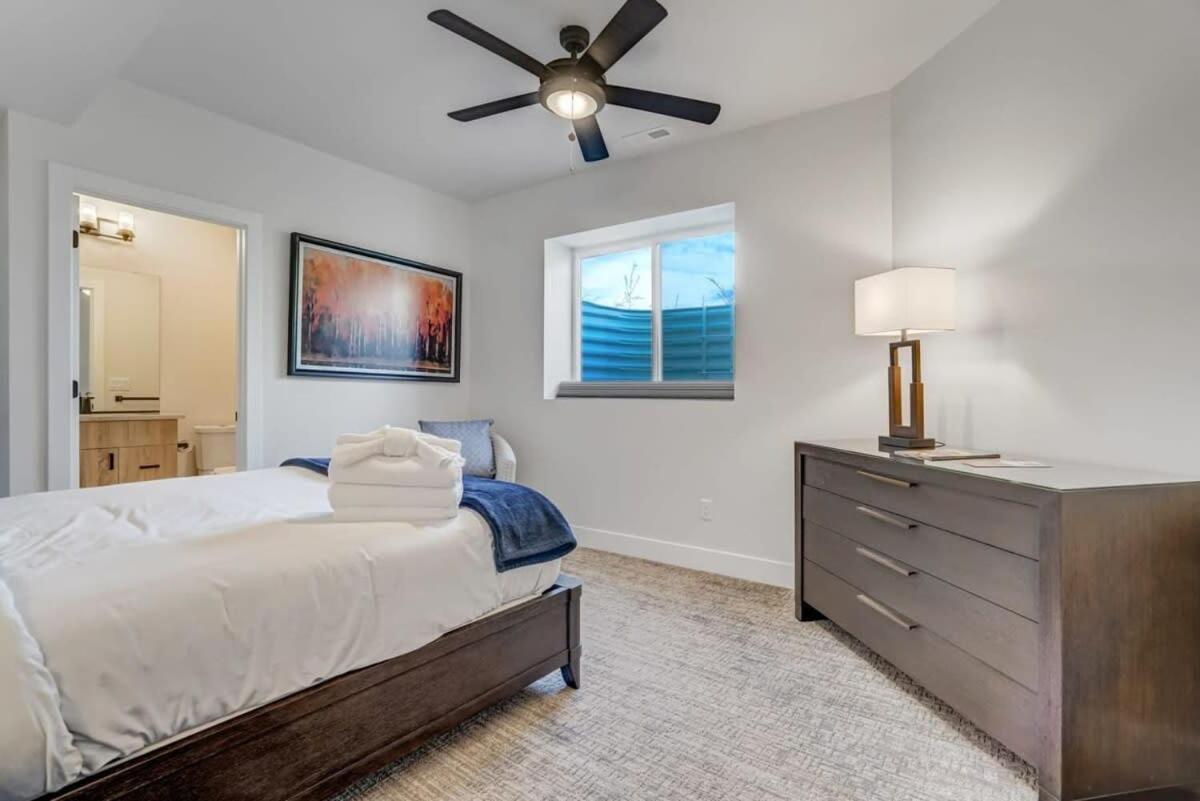 4bd Beautiful Rooftop Mountain Views New Townhome