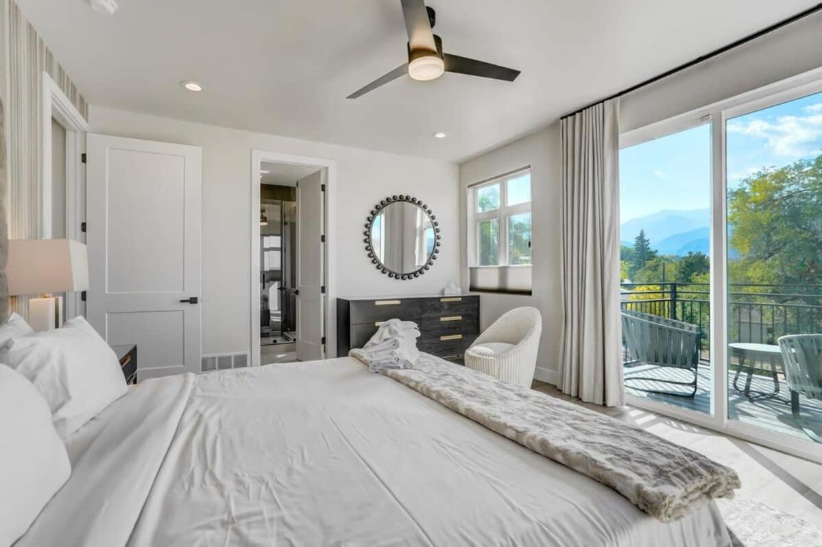 4bd Beautiful Rooftop Mountain Views New Townhome Holiday home