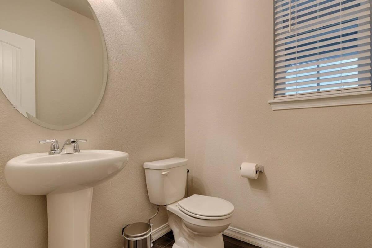 3br Luxury Townhome W Ac In Location * Colorado Springs