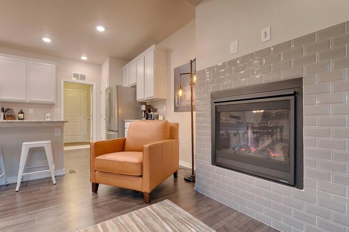 3br Luxury Townhome W Ac In Location Holiday home Colorado Springs