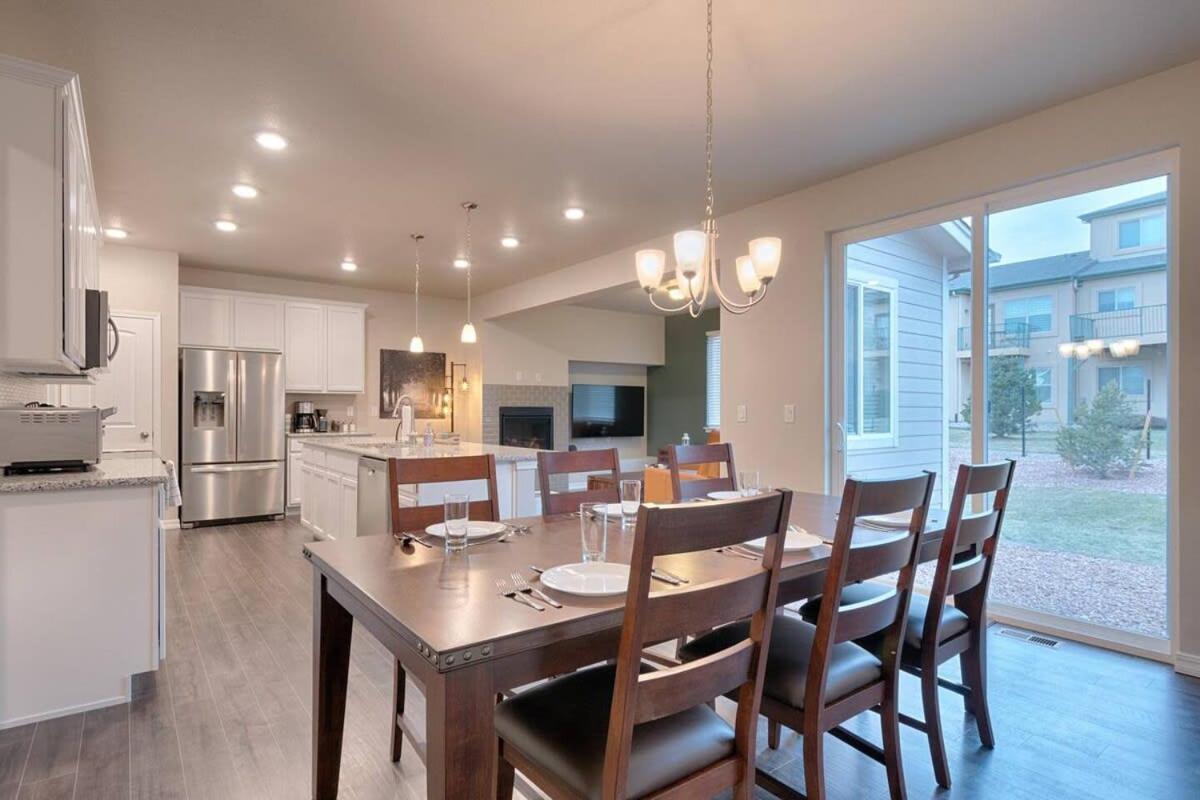 3br Luxury Townhome W Ac In Location * Colorado Springs