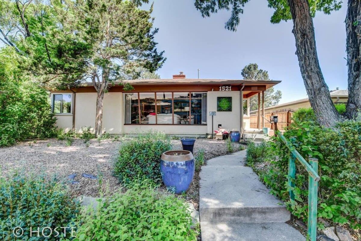 Holiday home 3bd Downtown Modern W Hot Tub & Grill Colorado Springs