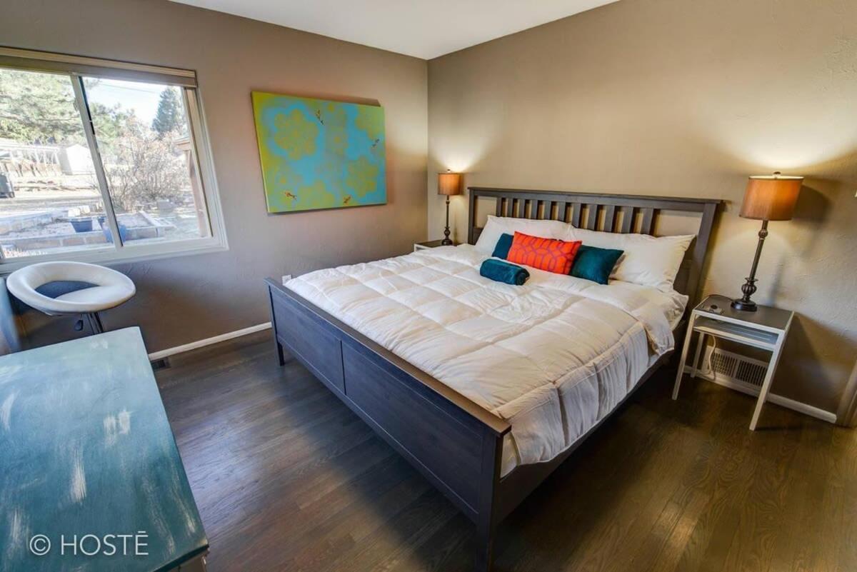 3bd Downtown Modern W Hot Tub & Grill Holiday home