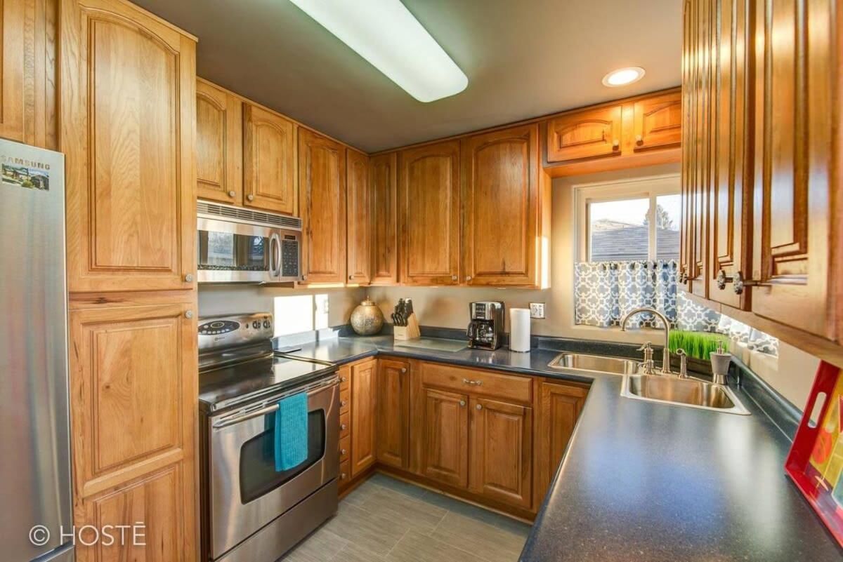 3bd Downtown Modern W Hot Tub & Grill * Colorado Springs