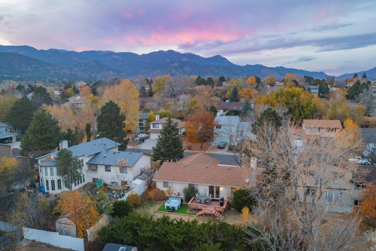 Holiday home 3bd Cheyenne Mountain W Hot Tub & Grill Colorado Springs