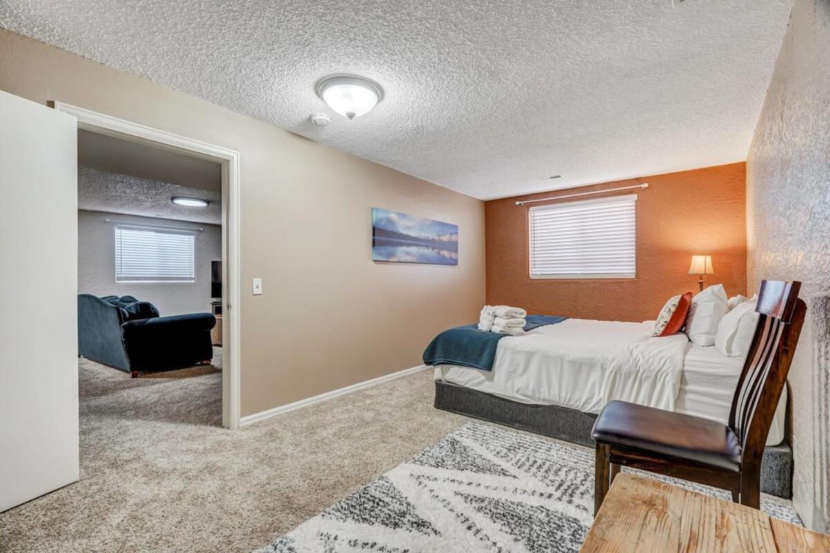 3bd Cheyenne Mountain W Hot Tub & Grill
