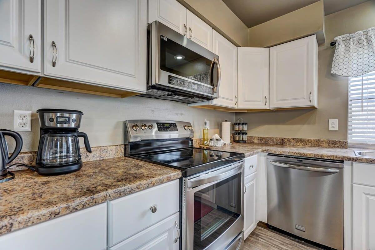 Holiday home 3bd Cheyenne Mountain W Hot Tub & Grill *