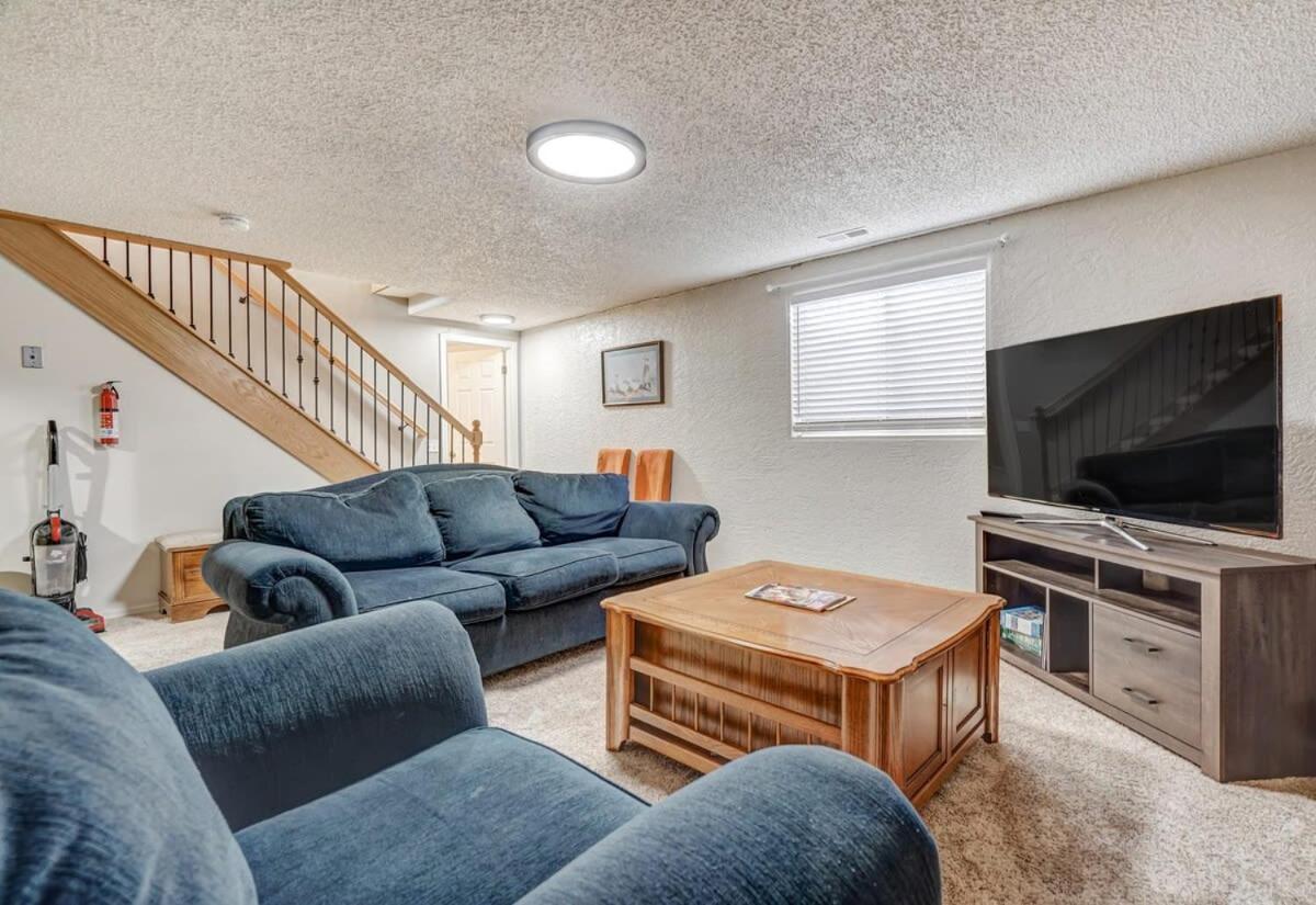 3bd Cheyenne Mountain W Hot Tub & Grill *