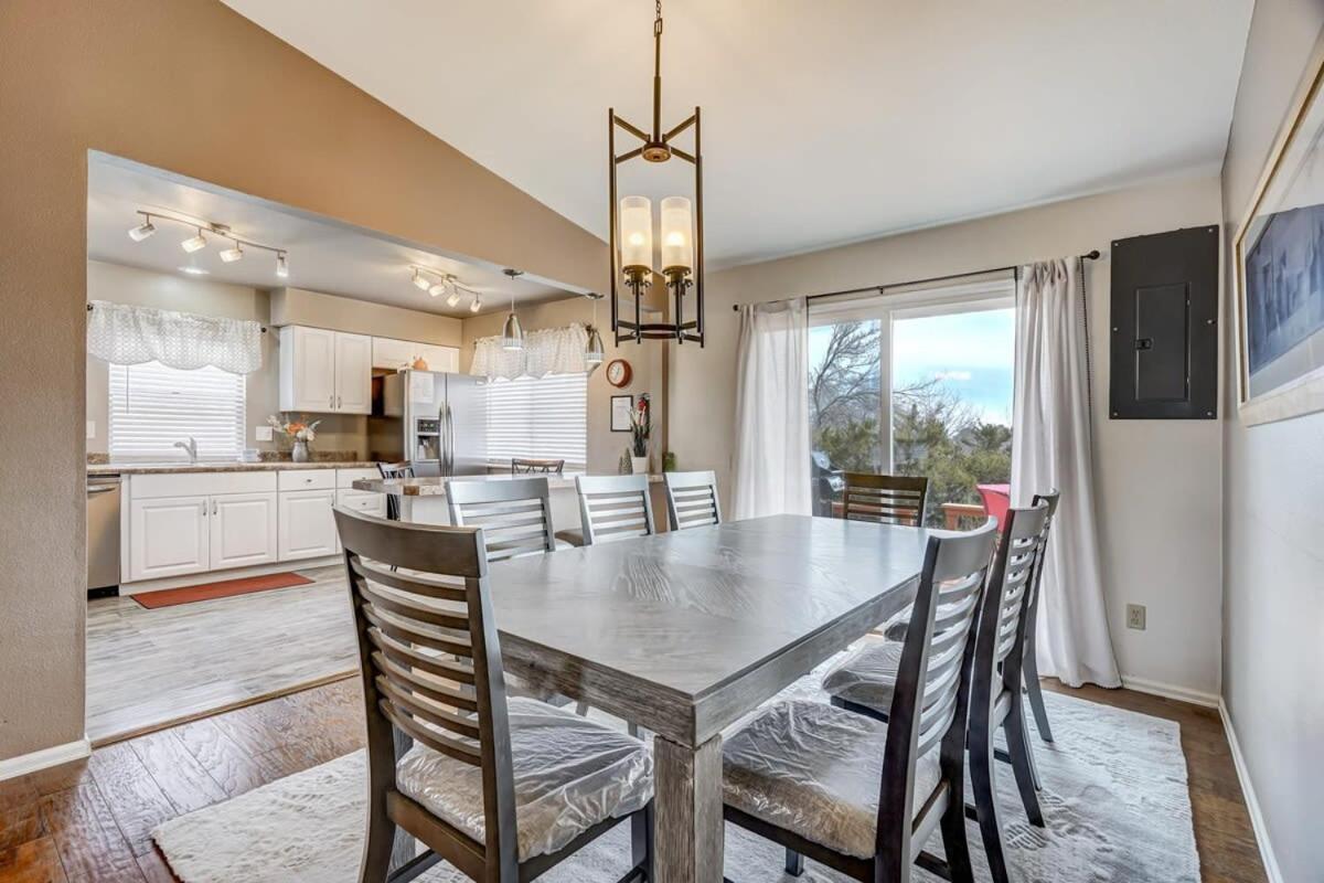 3bd Cheyenne Mountain W Hot Tub & Grill Colorado Springs