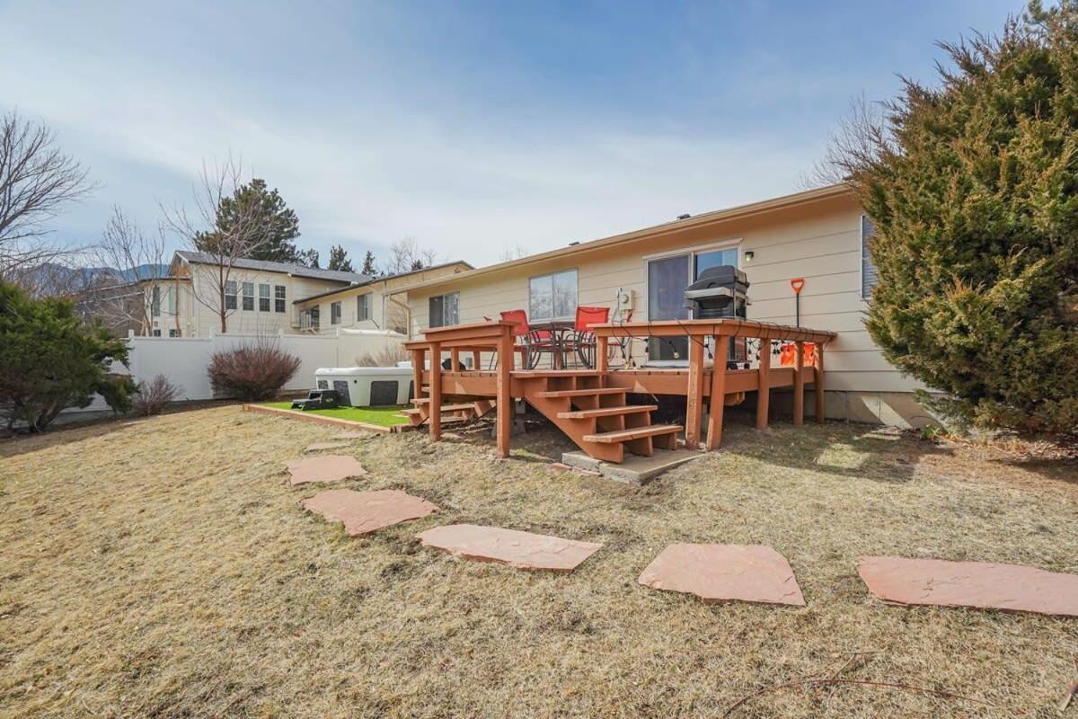 3bd Cheyenne Mountain W Hot Tub & Grill *