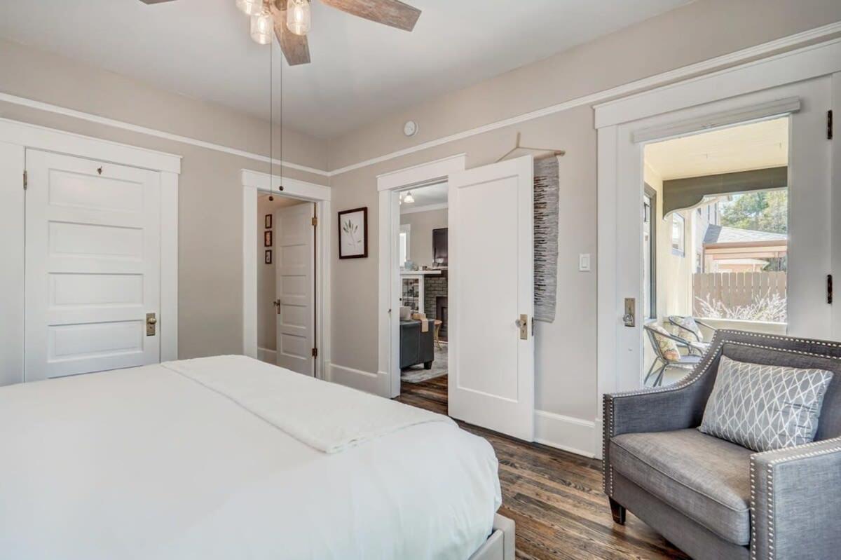 3bd Charming Large Backyard Garden