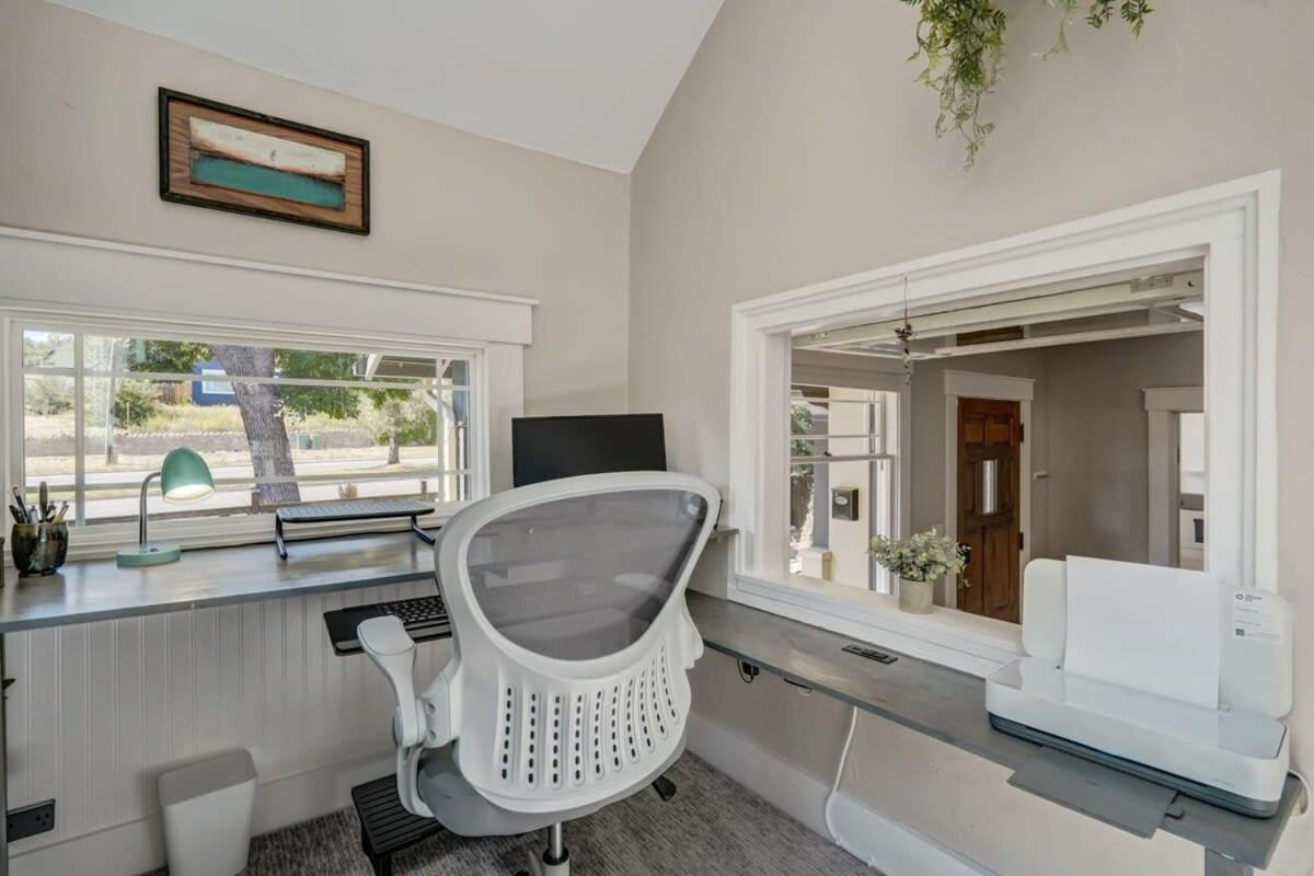 3bd Charming Large Backyard Garden Holiday home