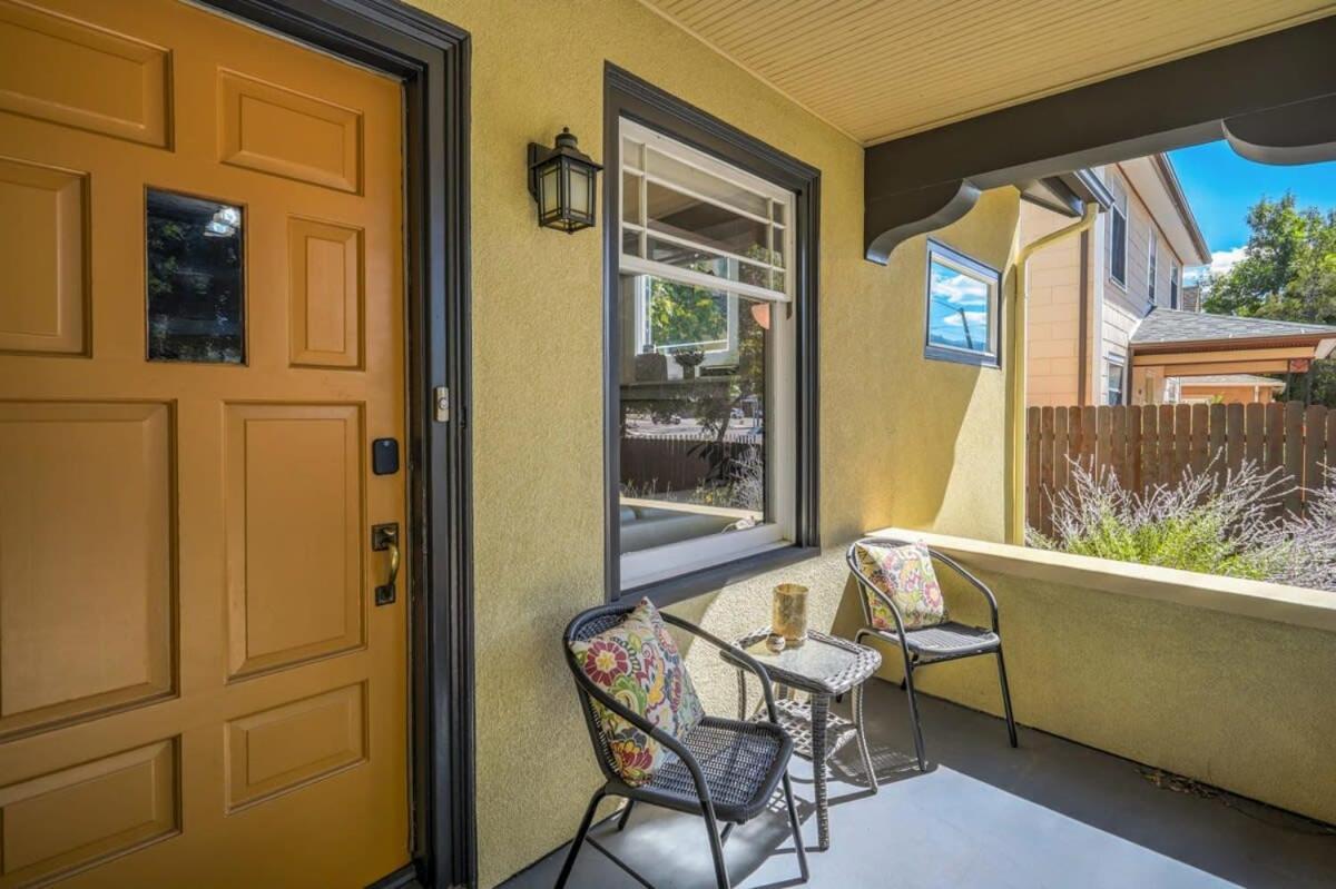 3bd Charming Large Backyard Garden Holiday home Colorado Springs