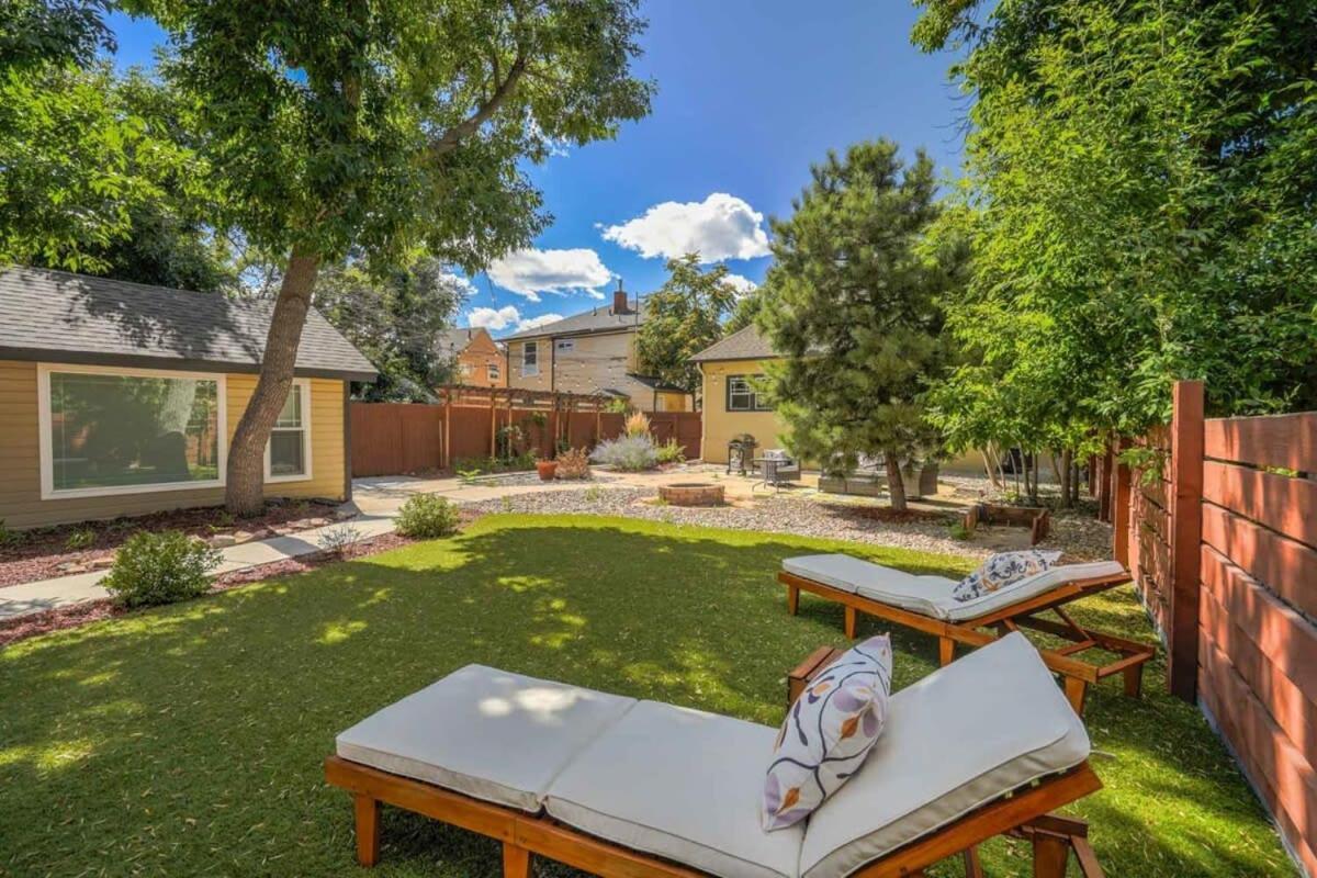 3bd Charming Large Backyard Garden Holiday home *