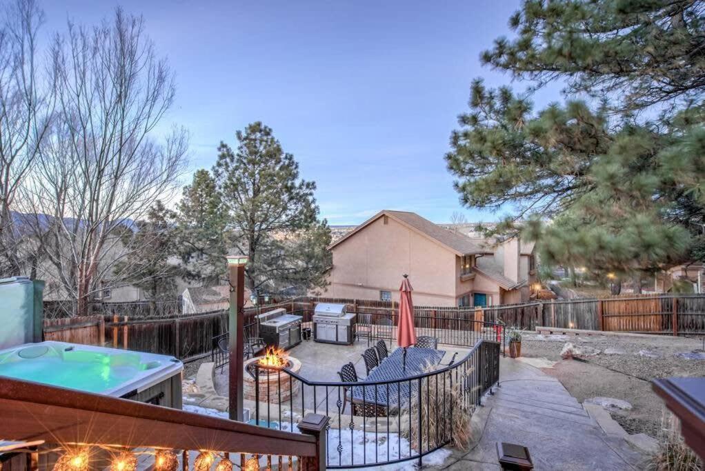 4br Near Usafa Entertain W Lg Backyard & Hot Tub *