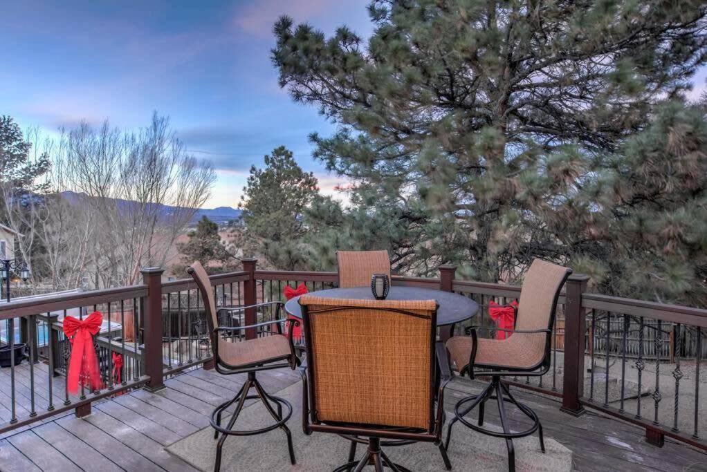 4br Near Usafa Entertain W Lg Backyard & Hot Tub Holiday home *