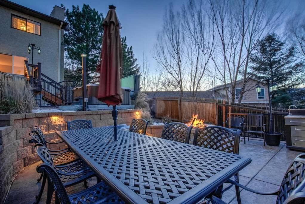 4br Near Usafa Entertain W Lg Backyard & Hot Tub *