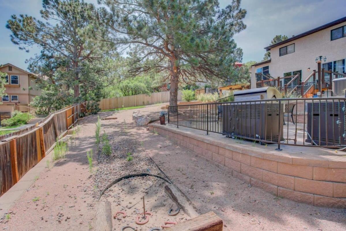 4br Near Usafa Entertain W Lg Backyard & Hot Tub *