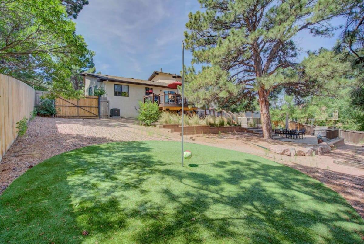 Holiday home 4br Near Usafa Entertain W Lg Backyard & Hot Tub