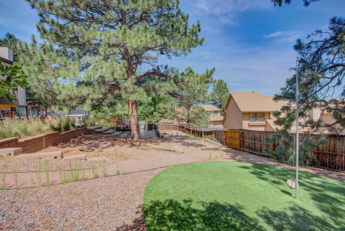 4br Near Usafa Entertain W Lg Backyard & Hot Tub * Colorado Springs