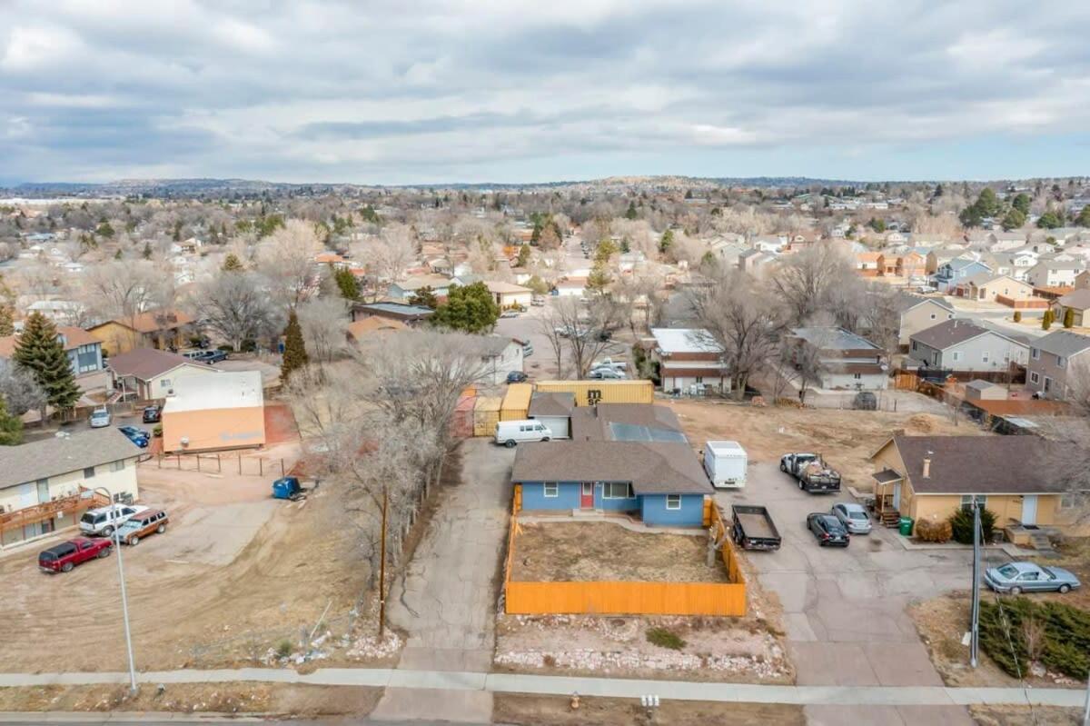 Holiday home 3bd Dog Friendly Mid-term & Corporate Colorado Springs