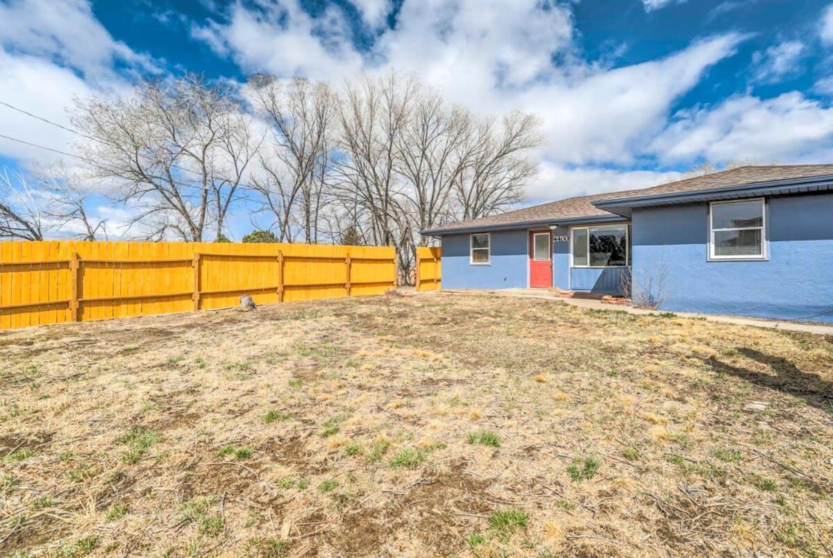 Holiday home 3bd Dog Friendly Mid-term & Corporate Colorado Springs