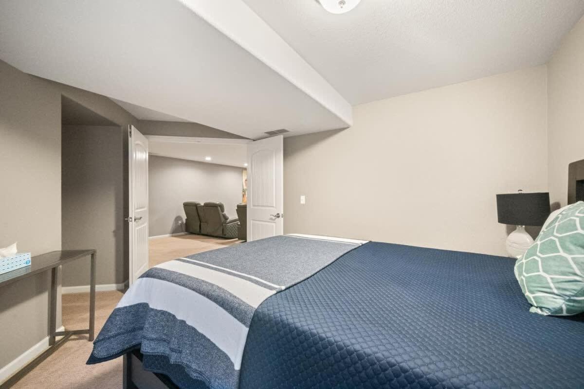 3bd Near Air Force Academy Movie Workspace And Grill