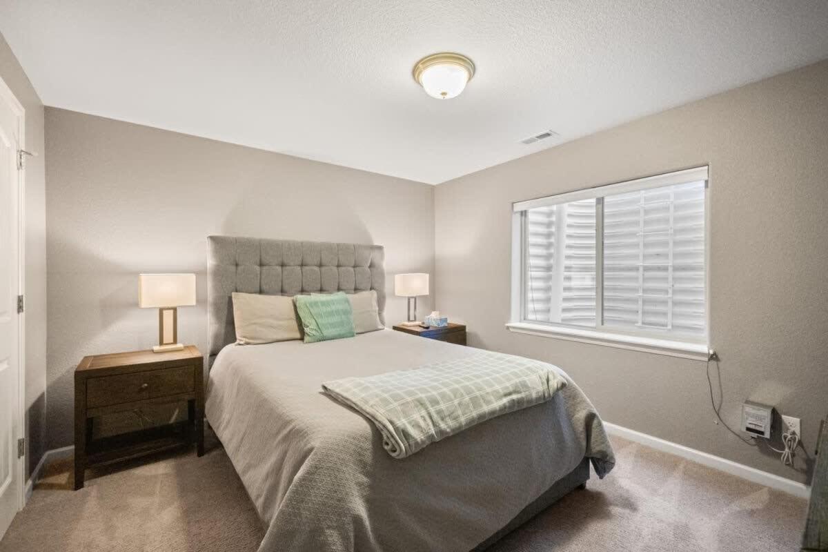 3bd Near Air Force Academy Movie Workspace And Grill