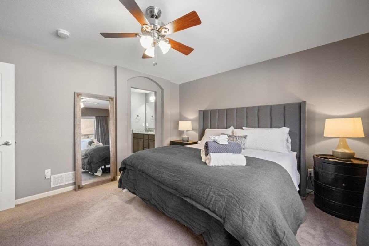 Holiday home 3bd Near Air Force Academy Movie Workspace And Grill Colorado Springs