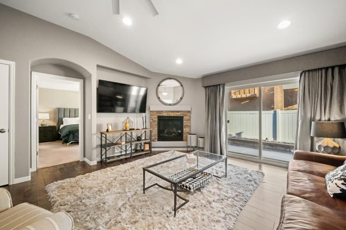 3bd Near Air Force Academy Movie Workspace And Grill *