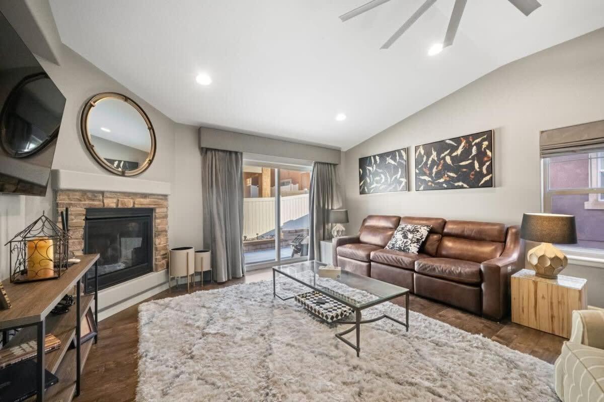3bd Near Air Force Academy Movie Workspace And Grill Holiday home *