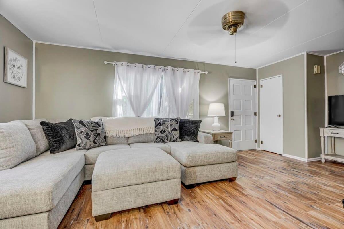 Holiday home Extended Close To Broadmoor Ft Carson Usafa *