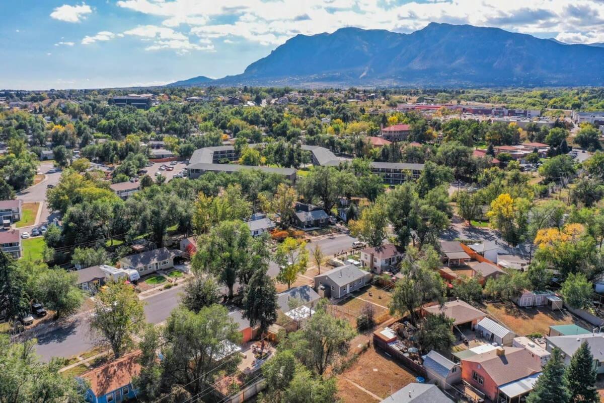 Extended Close To Broadmoor Ft Carson Usafa Holiday home Colorado Springs