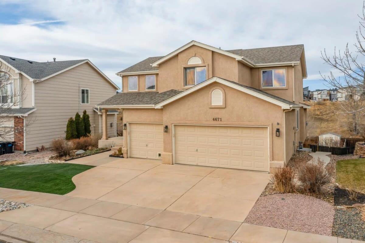 6bd Quiet Northside Mountain Views & Parks Holiday home Colorado Springs