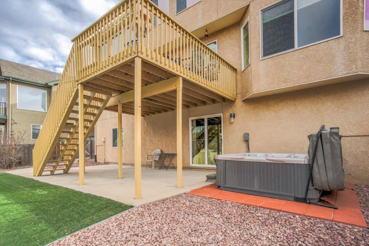 6bd Quiet Northside Mountain Views & Parks * Colorado Springs