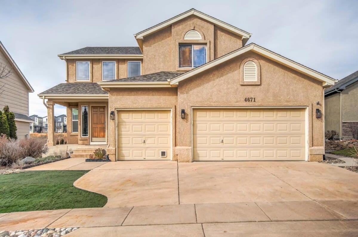 Holiday home 6bd Quiet Northside Mountain Views & Parks Colorado Springs