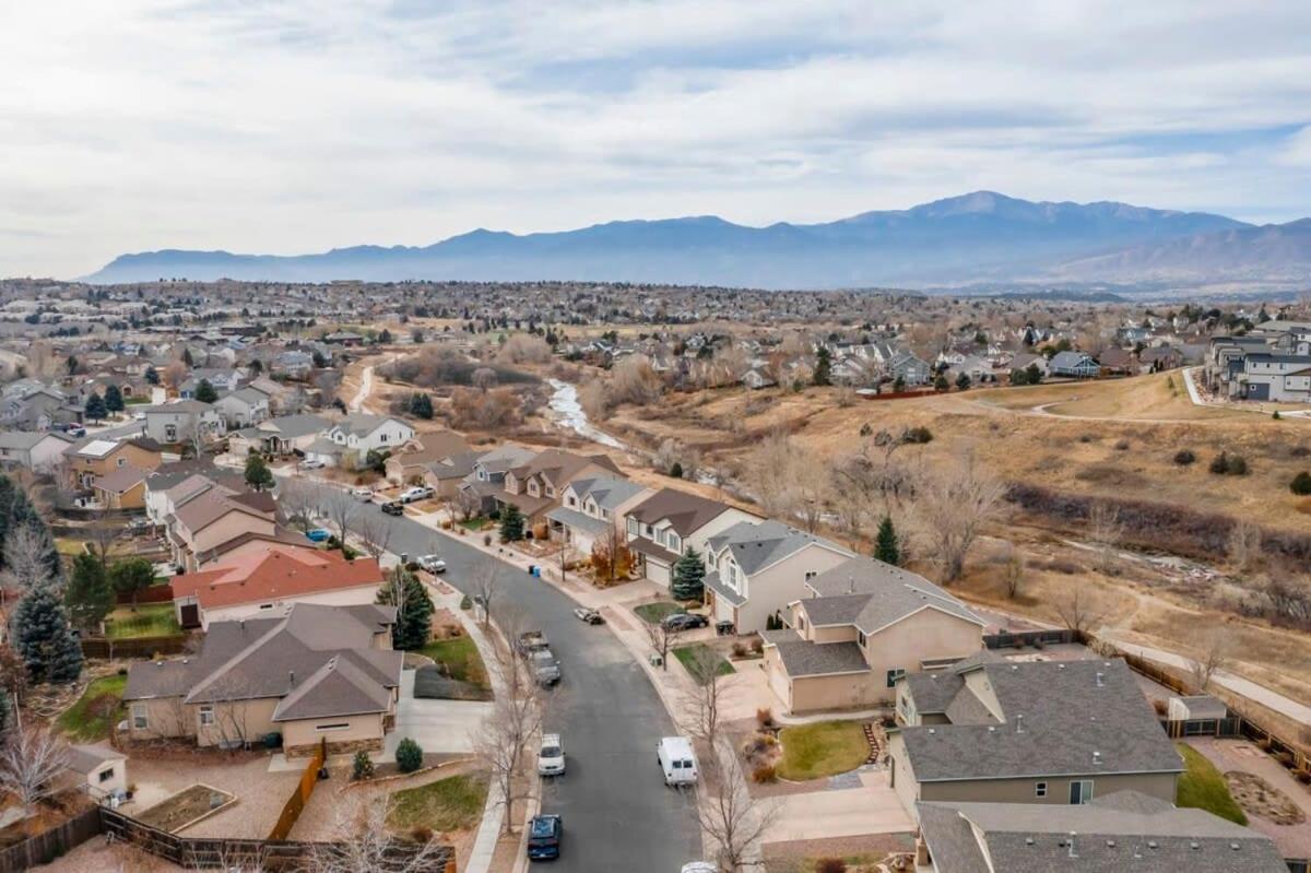 6bd Quiet Northside Mountain Views & Parks Holiday home Colorado Springs