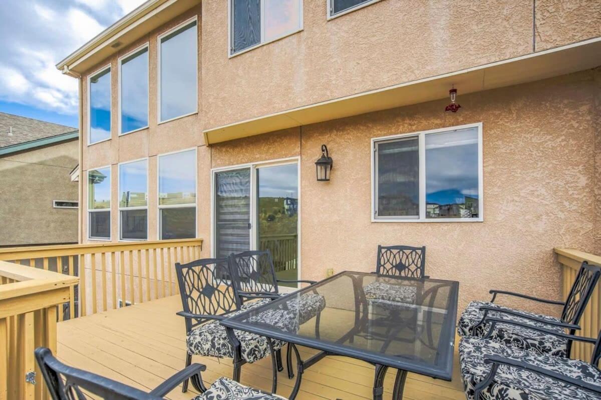6bd Quiet Northside Mountain Views & Parks Holiday home Colorado Springs