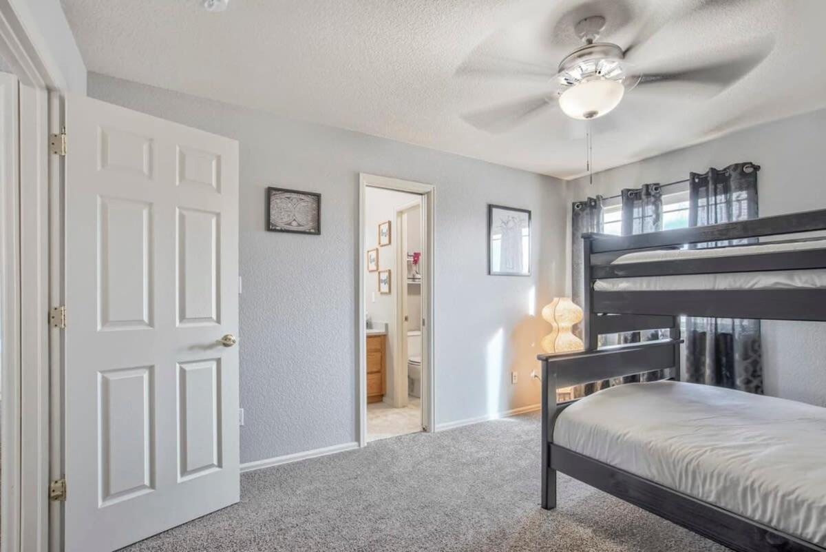 6bd Quiet Northside Mountain Views & Parks Holiday home