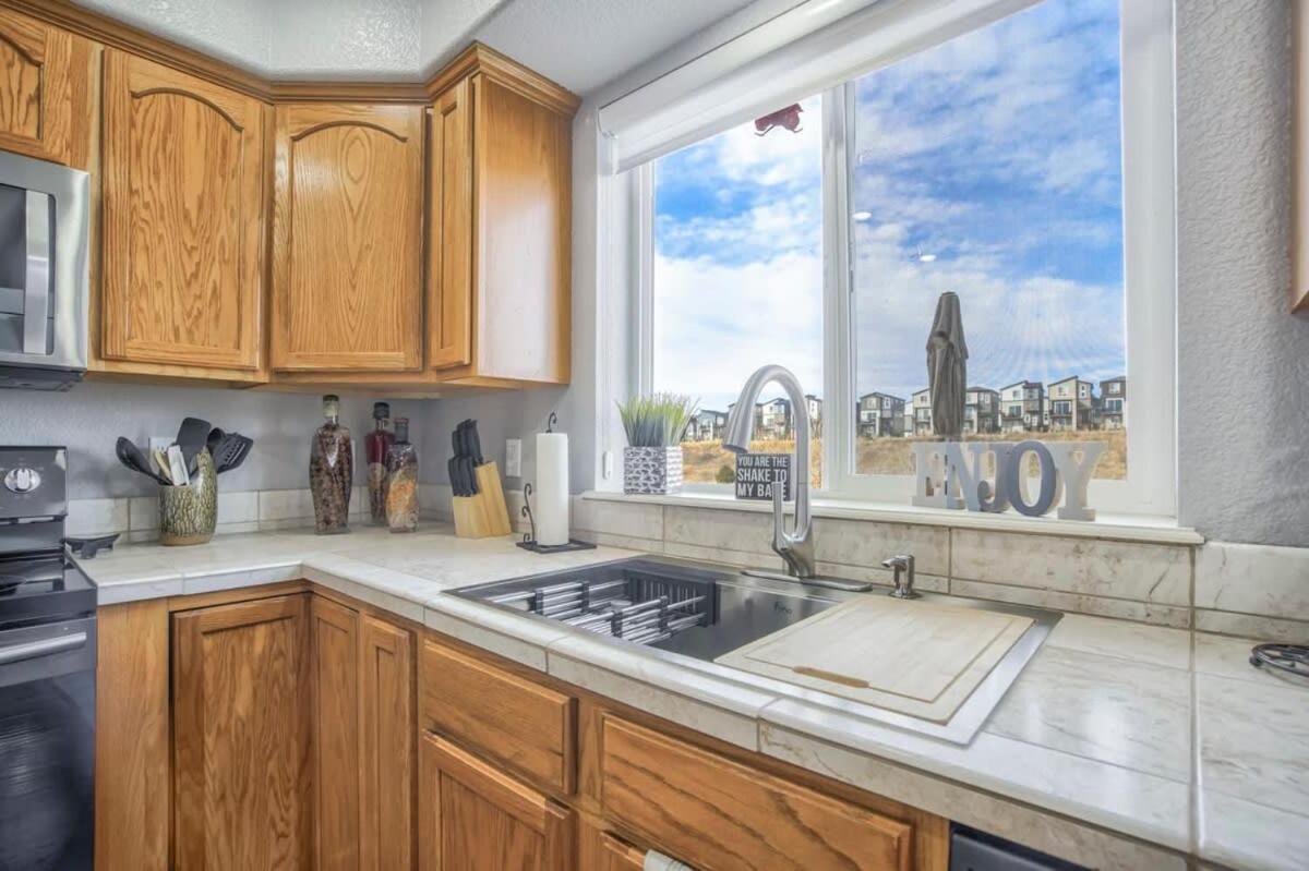 6bd Quiet Northside Mountain Views & Parks *