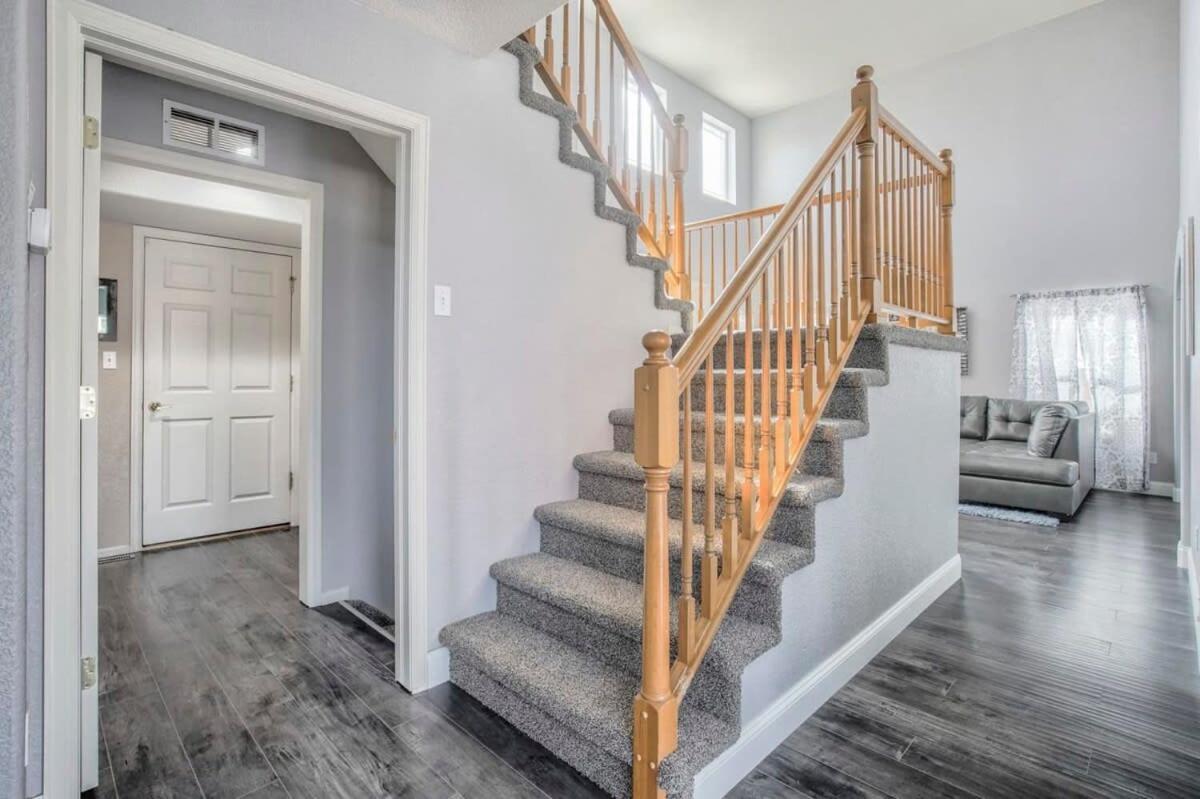 6bd Quiet Northside Mountain Views & Parks