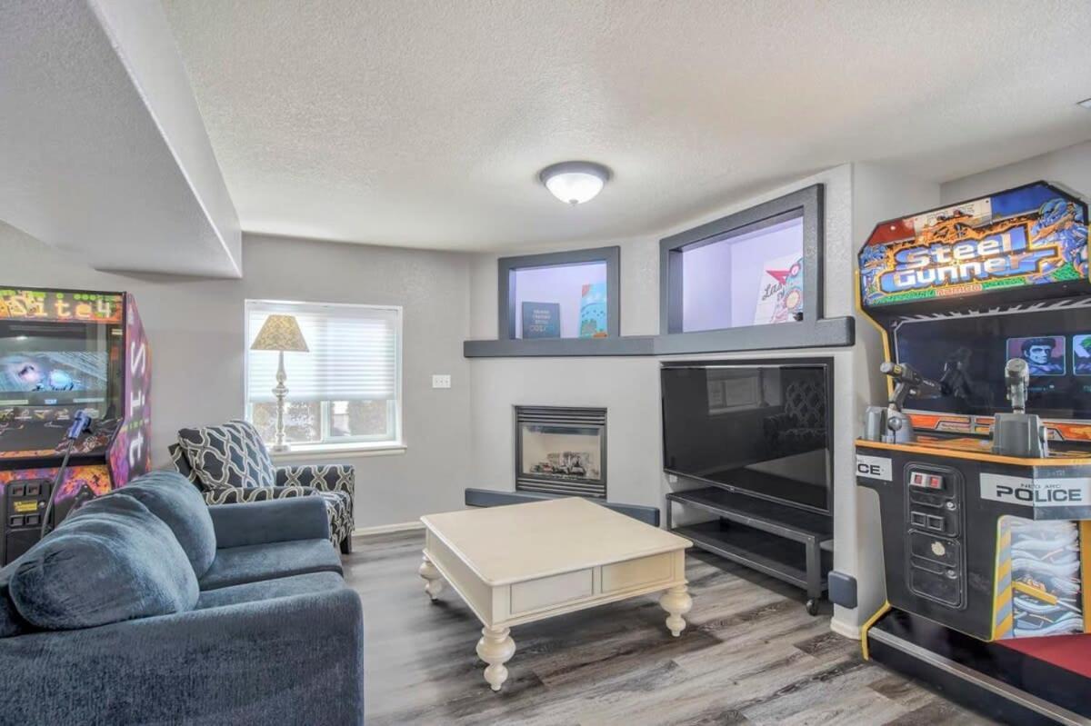 6bd Quiet Northside Mountain Views & Parks