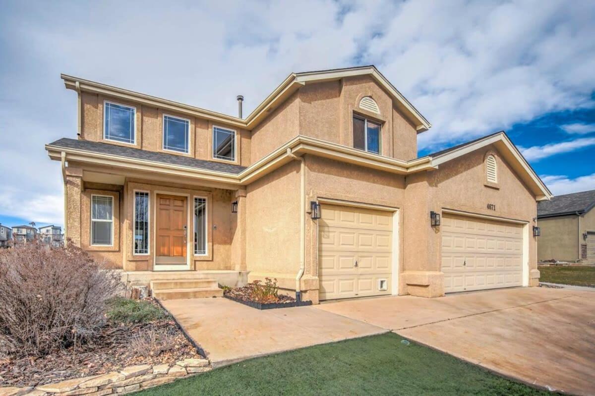6bd Quiet Northside Mountain Views & Parks Holiday home Colorado Springs