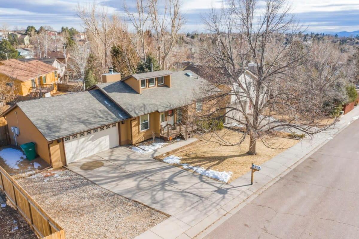 3bd Quiet Suburbs Restaurants & Parks * Colorado Springs