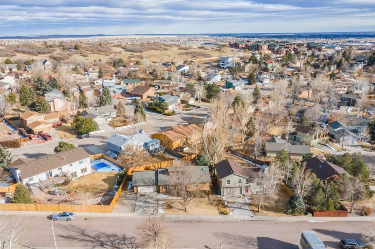 3bd Quiet Suburbs Restaurants & Parks * Colorado Springs
